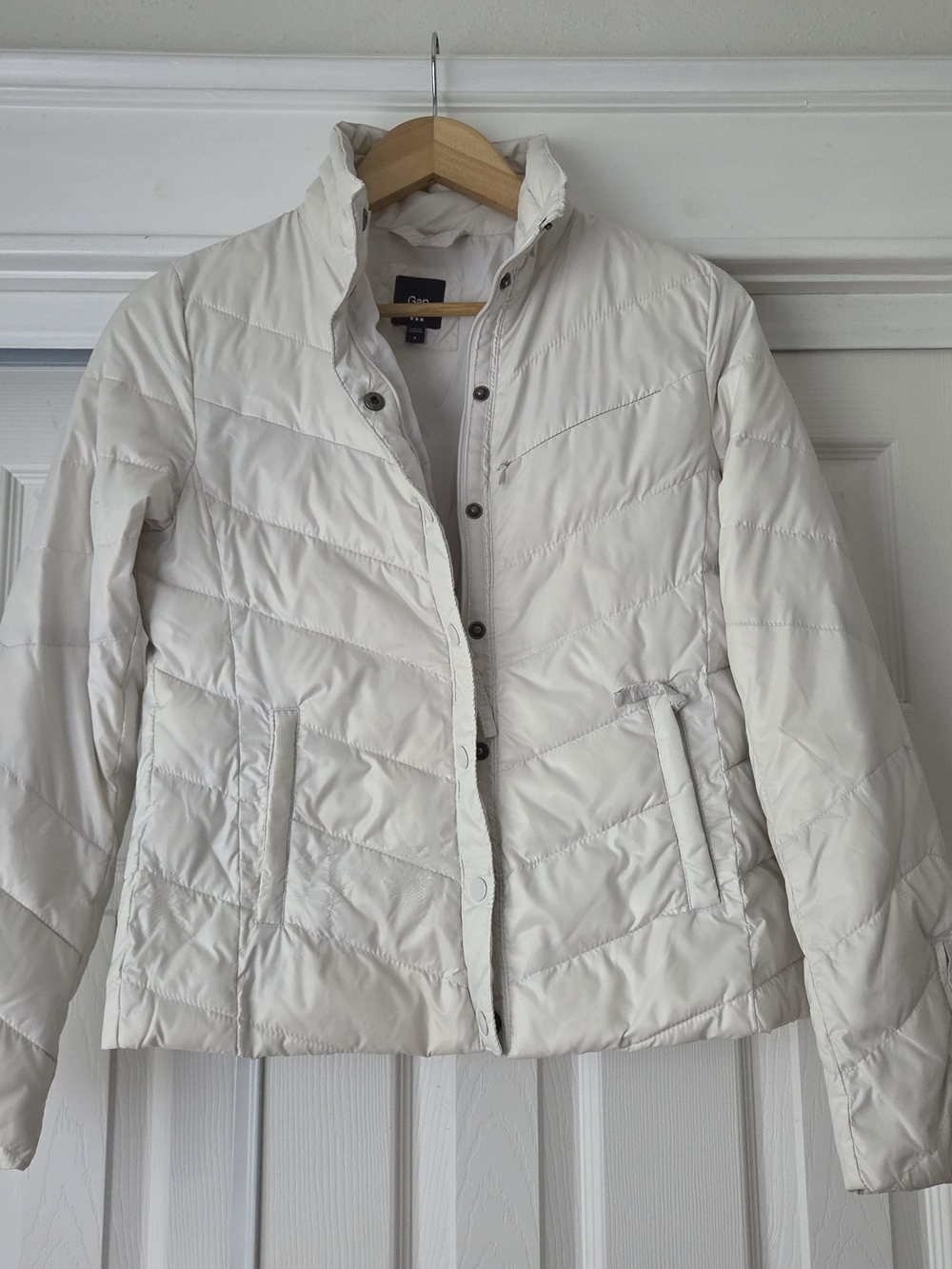 Gap Cold Control, Lite Chevron Puffer Jacket - Off White / Cream - Small